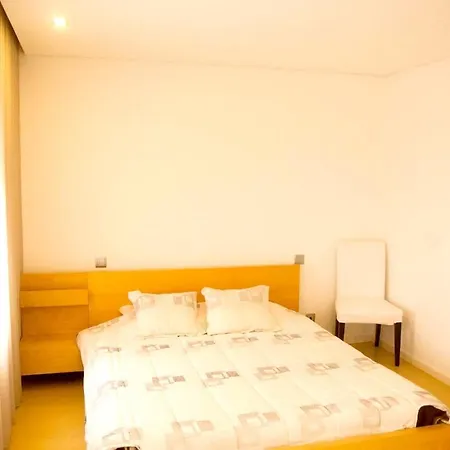 With 2 Bedrooms In Agucadoura, With Wifi Διαμέρισμα *